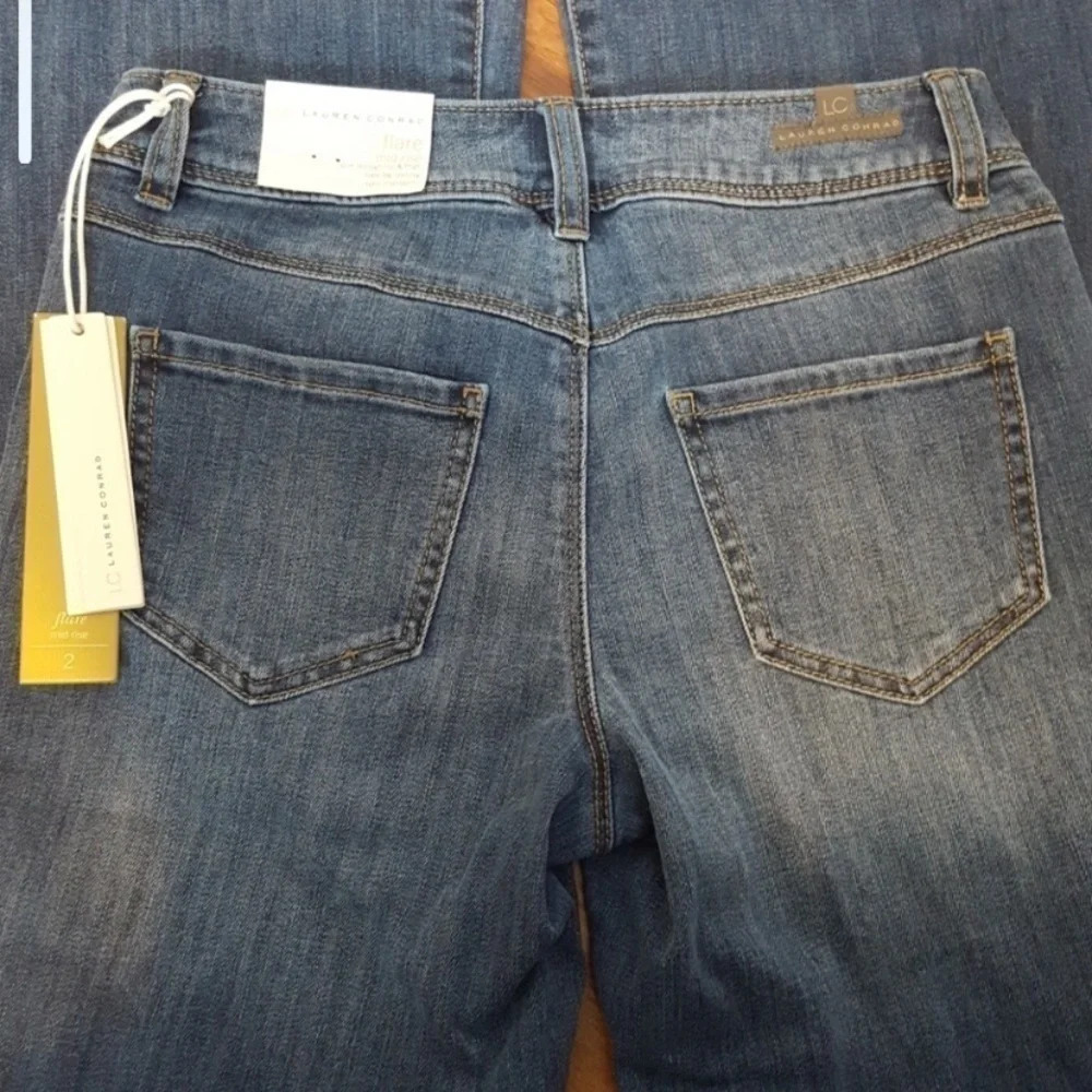 LC Lauren Conrad Flare Leg Y2K Stretch Jeans - Picture 2 of 3